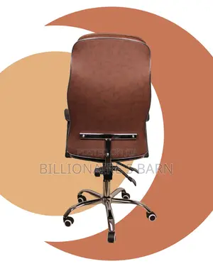 Minimal Ergonomic Executive Leather Chair — All-Day Comfort