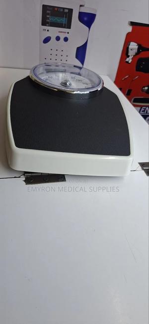 Mechanical Weighing Scale - main view