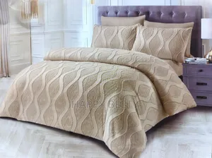 Tufted Duvetcover , One Fitted Sheet and Four Pillowcases