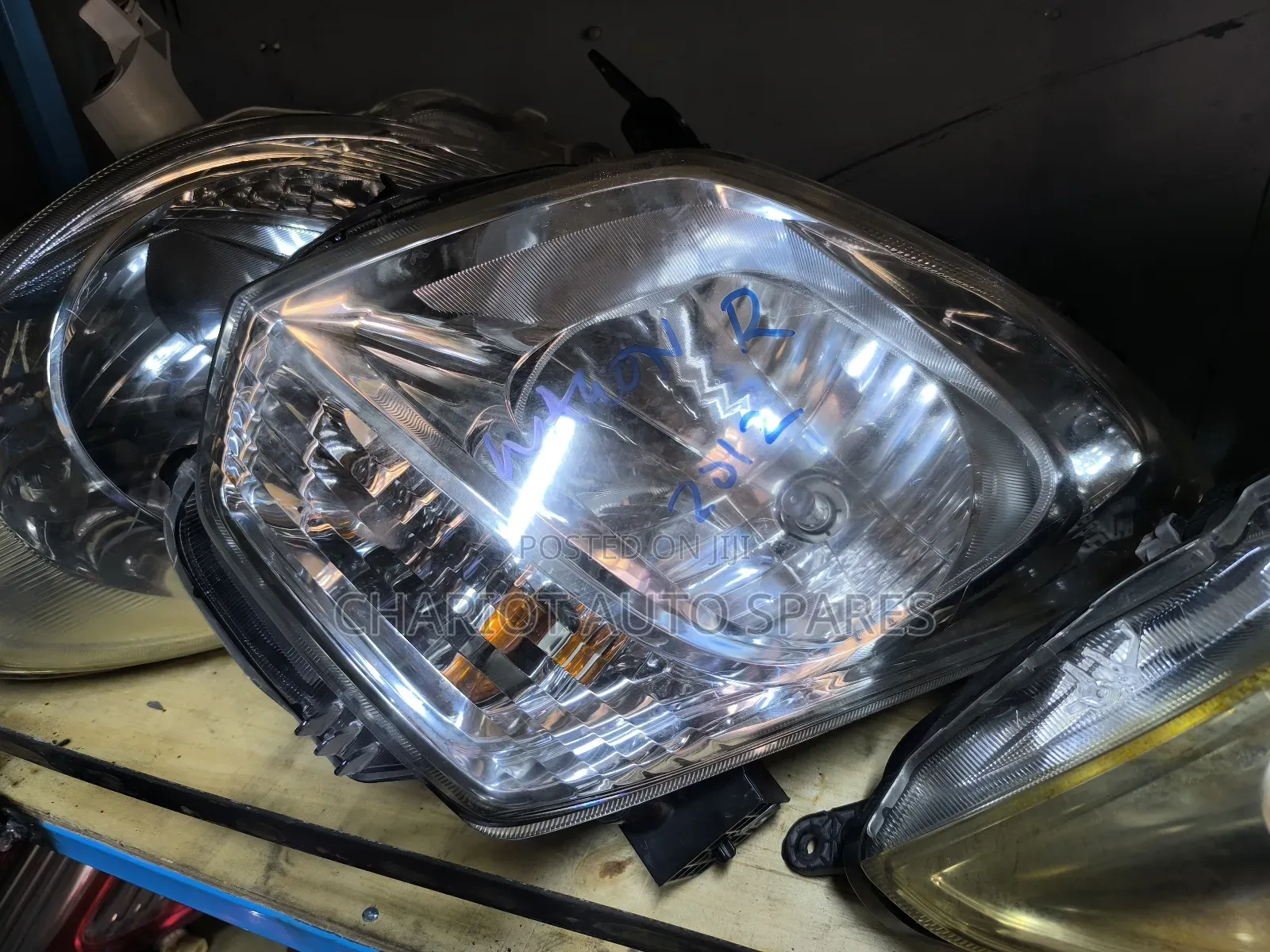 Suzuki Wagon R 2010 Headlight