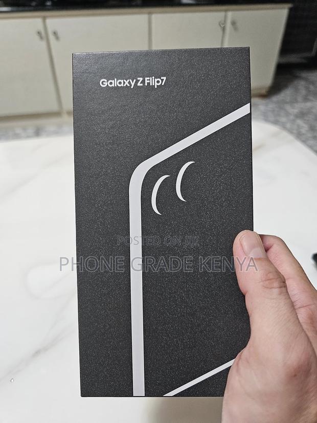 New Samsung Galaxy Z Flip7 256 GB Blue