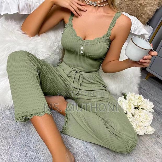 Beautiful Ladies Lounge Wear / Pyjamas - thumbnail 3
