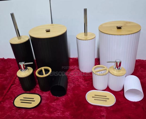 In Luxury Bathroom Accessories Set With Bamboo Lid - thumbnail 2