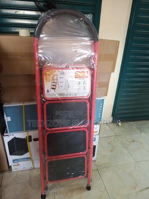 4 Steps Double Sided Ladder - thumbnail 2