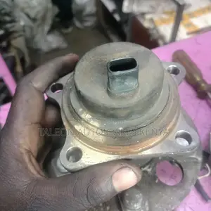 Toyota Voxy 2017 Model Rear Wheel Hub