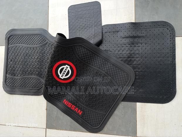 Nissan Universal Rubber Car Floor Mats 5pcs