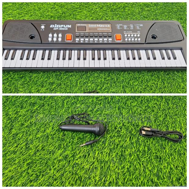 61 Keys Piano - main view