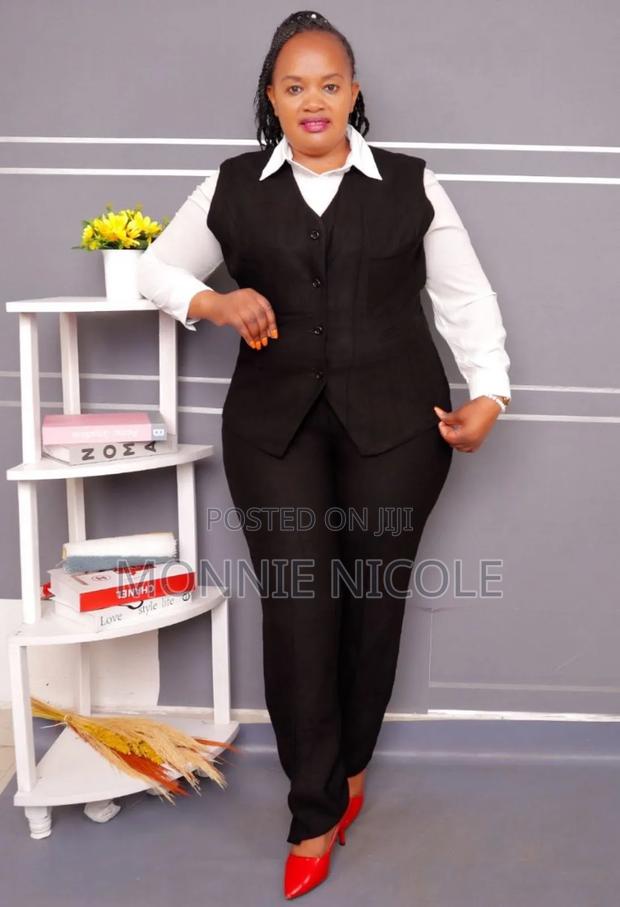 Ladies Official Half Coat Suit. - thumbnail 3