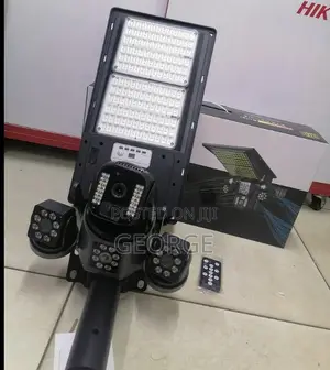 V380- Pro Three-lens Solar Ptz Camera With Led Floodlight