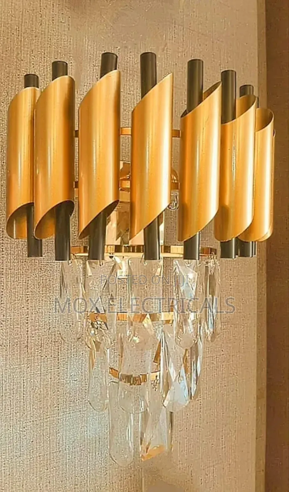 Aurora Lights Wall-Mounted Crystal Chandelier With Golden Frame