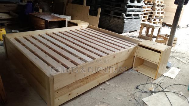 Simple And Unique King Size Bed - main view