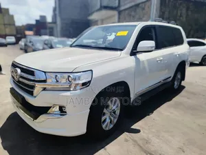 Toyota Land Cruiser 4.5 V8 TD 2019 White