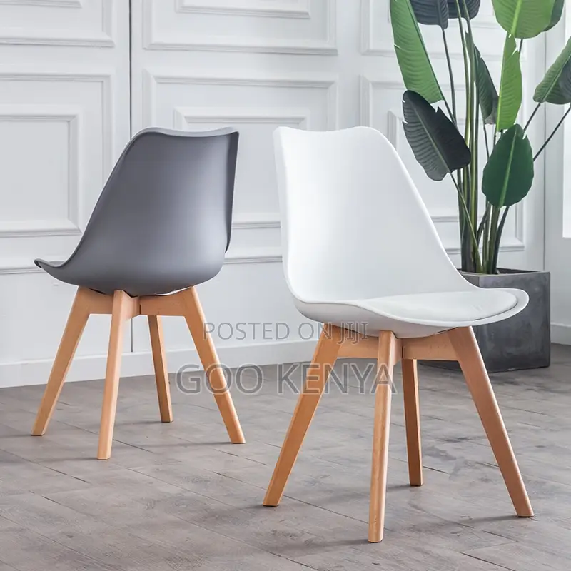 Home Chair ; Eames Chair