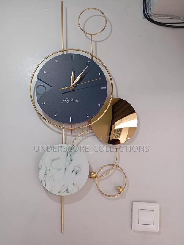Silent Sweeping Wall Clock - thumbnail 4