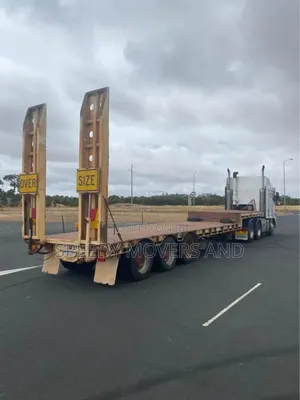 Flatbed/Skeleton Trailers Accessible for Jobs