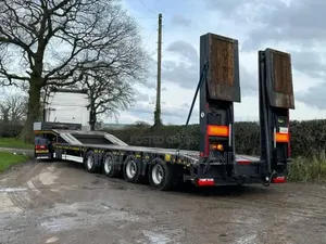 Boxbody/Flatbed Trailers Accessible for Jobs