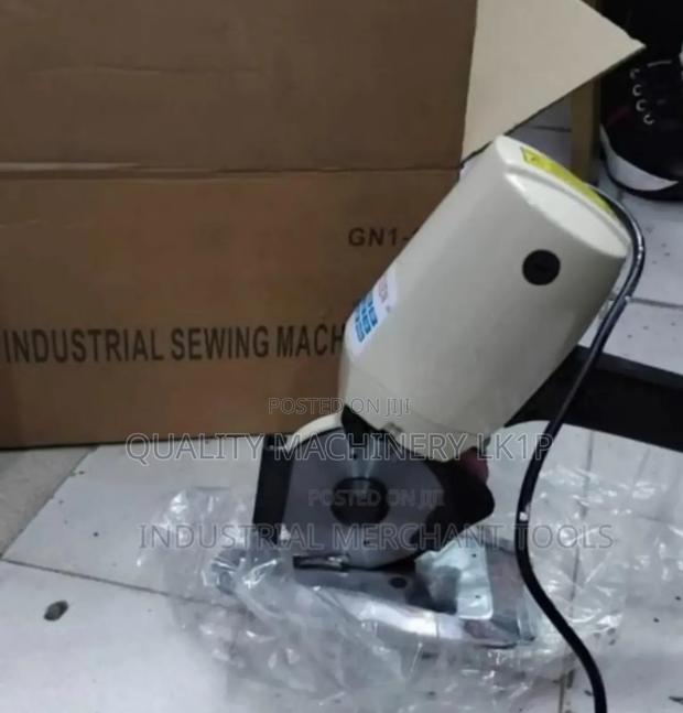 Quality Cloth Cutting Machine - main view