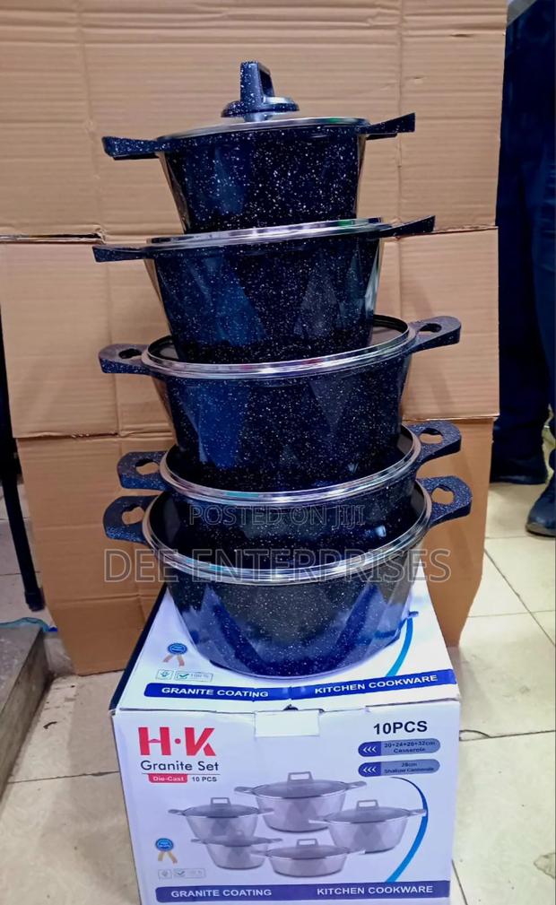 H K Cookware Set - main view