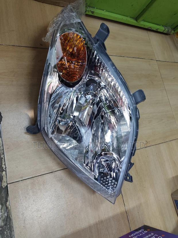 Headlight/Headlamp Toyota Ist Old Model - main view