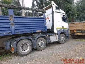 Boxbody, Flatbed for Hauling Are Accessible