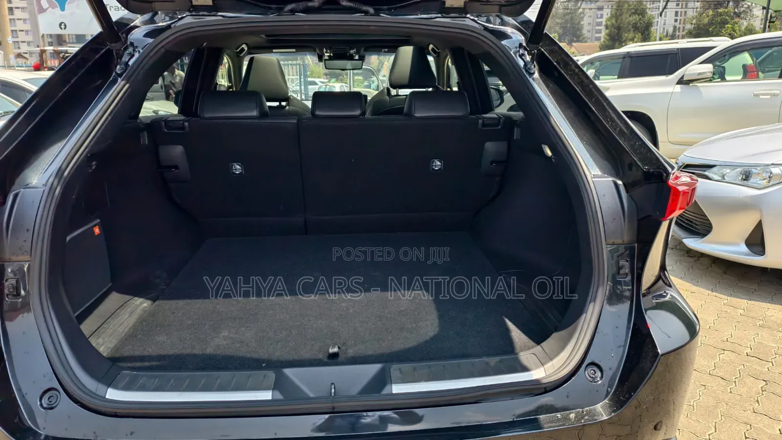 Toyota Harrier 2.5 Hybrid 2020 Black