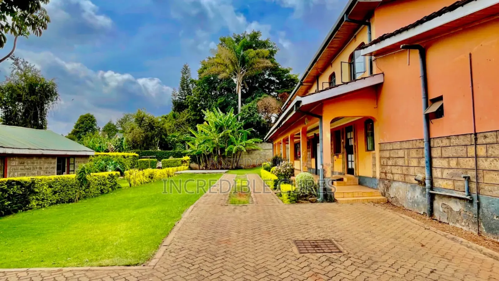 7bdrm Maisonette in Ridgeways for sale