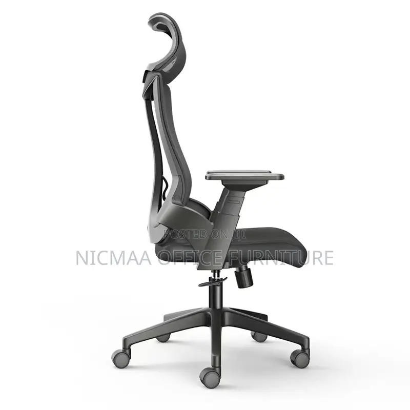 Adjustable Comfort | Sleek Breathable Seat
