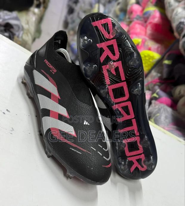 Laceless Adidas Predator Boots, Soccer Boots