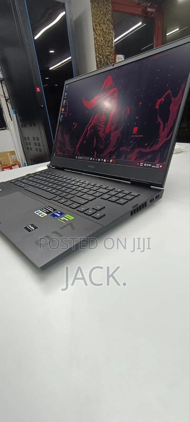 Laptop HP Omen 17 32GB Intel Core I9 SSD 1T - thumbnail 3