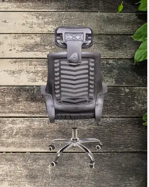 Pro-Grade Secretarial Mesh Chair — Smooth-Rolling Mobility