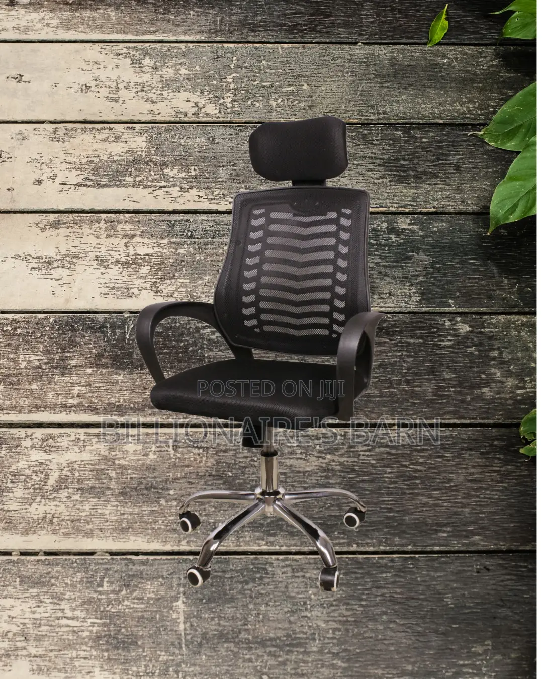 Pro-Grade Secretarial Mesh Chair — Smooth-Rolling Mobility