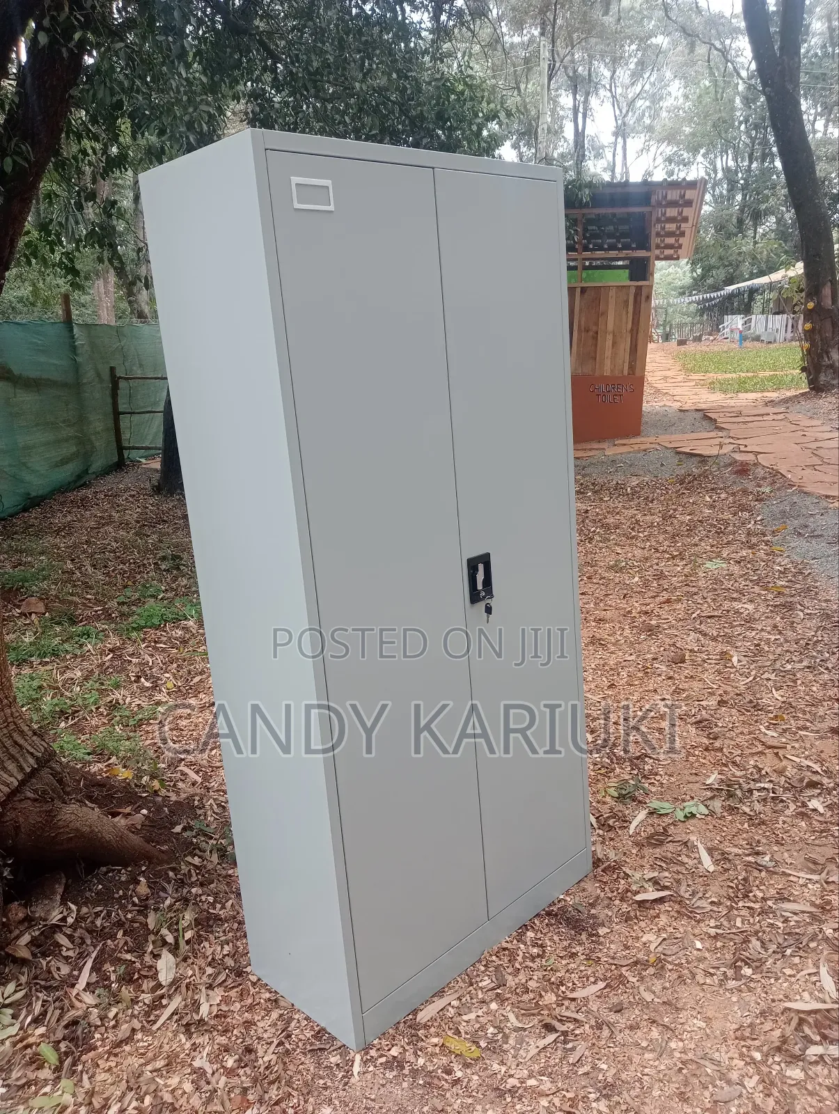 2 Door Filing Cabinet ( Has 5 Shelves)