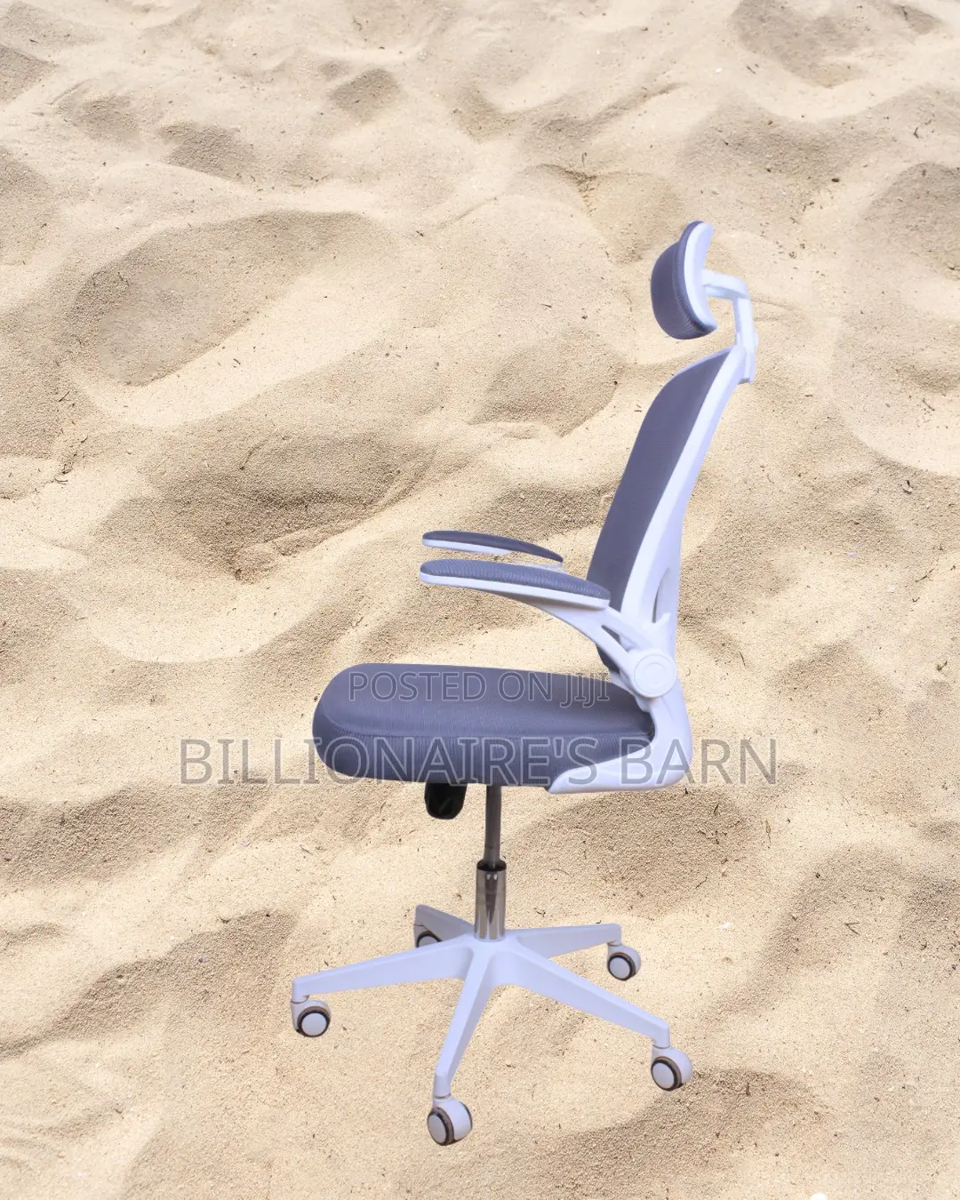 White Ergonomic Office Chair (Minimal) — Fast Seller