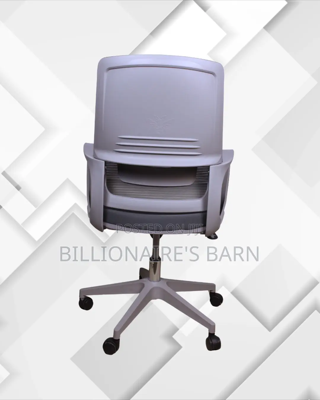 Heavy-duty Grey Ergonomic Mesh Office Chair — Strong Stable Base