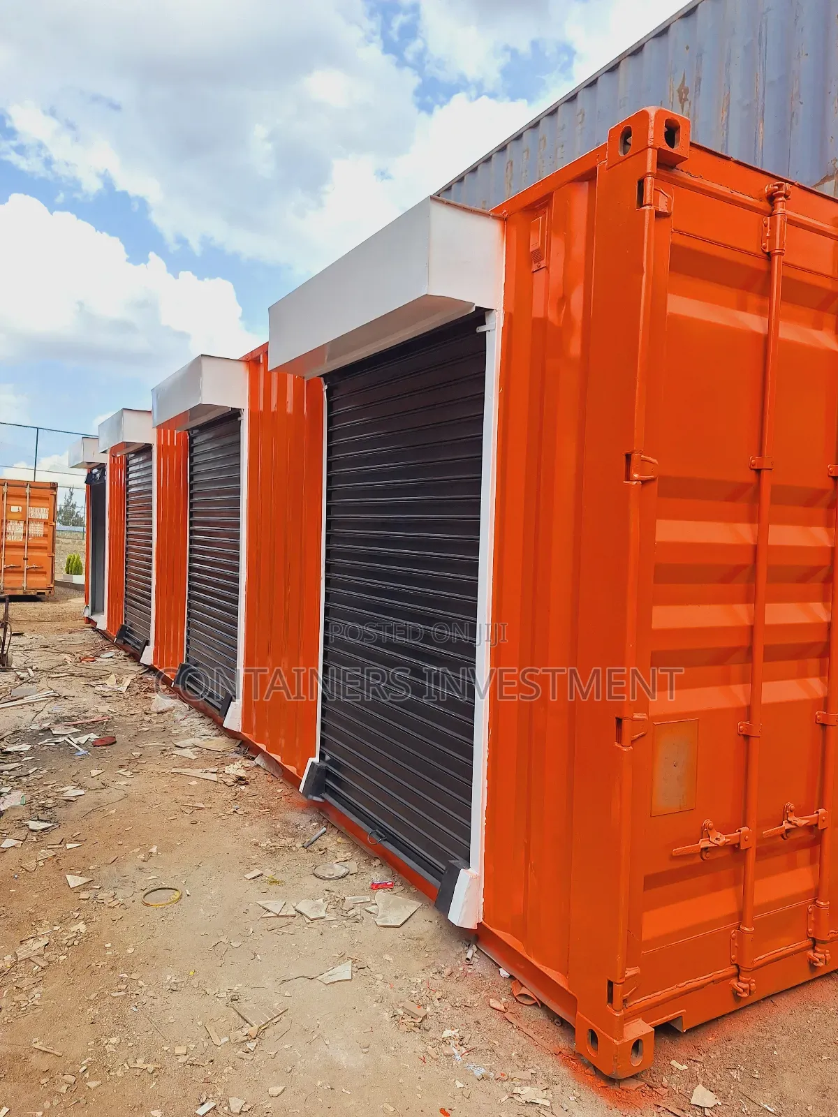 40ft Container Stalls Up for Sale- Beautiful Color Is a Tone Setter.