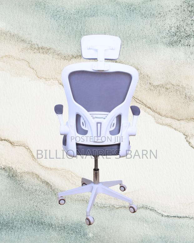 White Ergonomic Office Chair | Pro-Grade Mesh Backrest - thumbnail 2