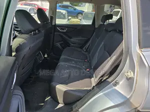 Subaru Forester 2018 Silver