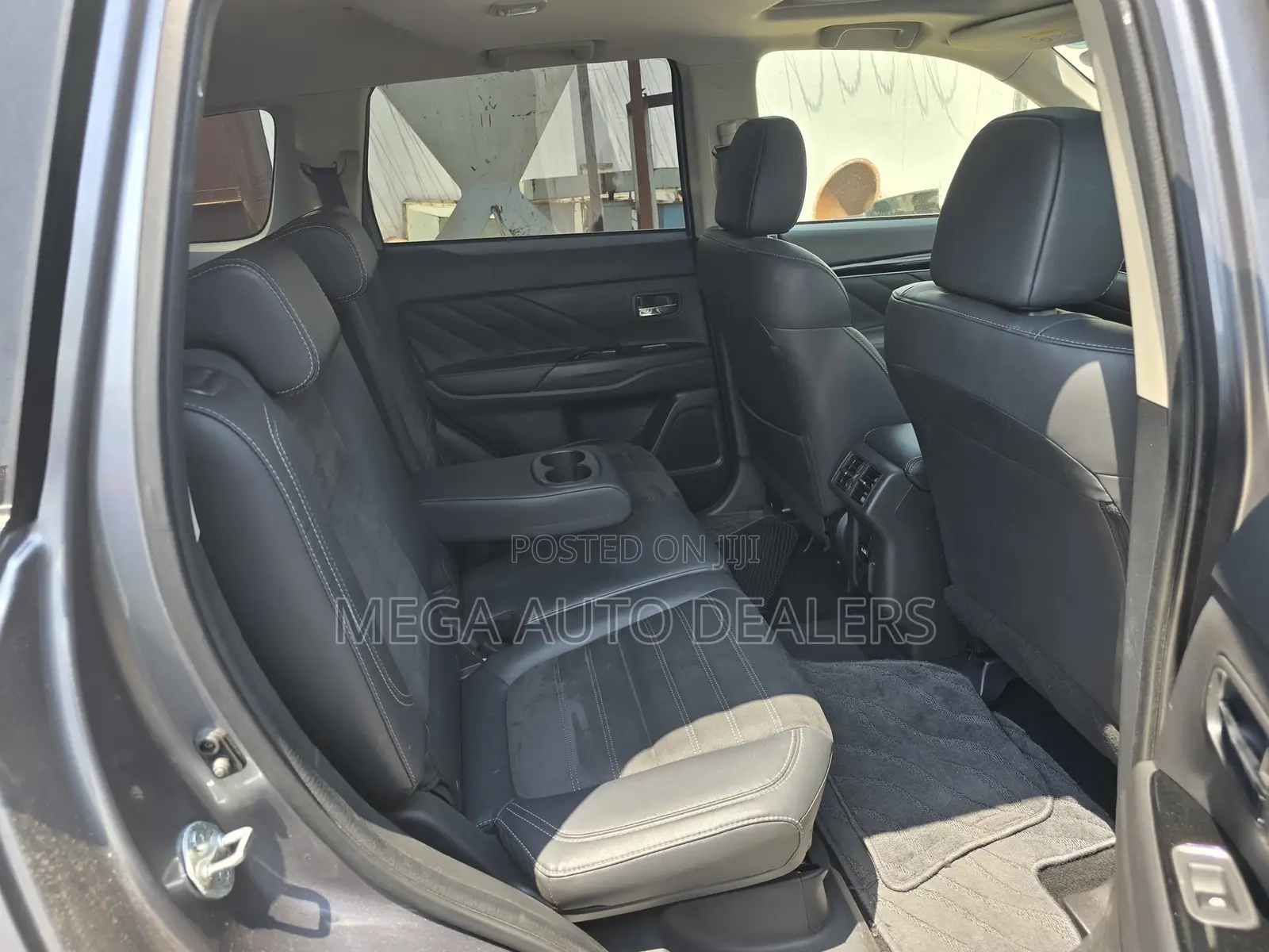 Mitsubishi Outlander 2018 Gray