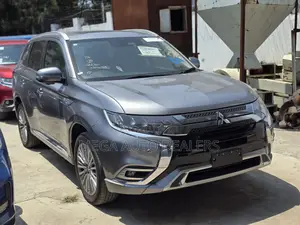 Mitsubishi Outlander 2018 Gray