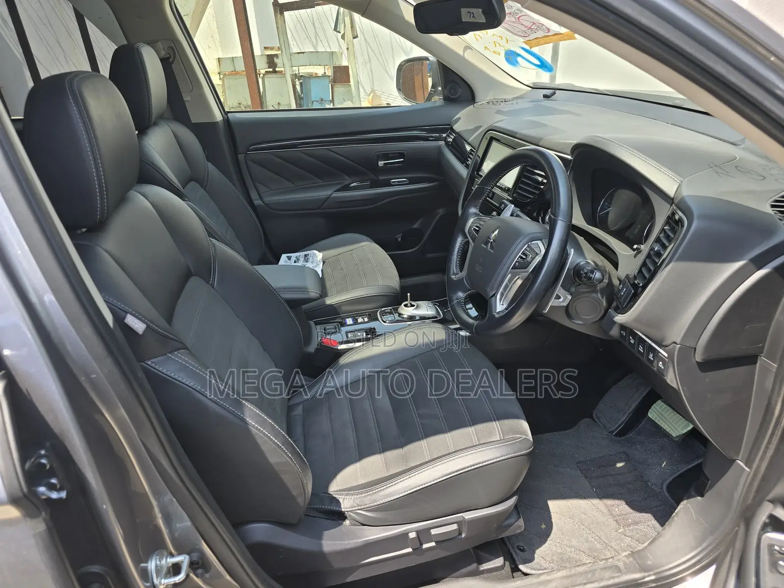 Mitsubishi Outlander 2018 Gray