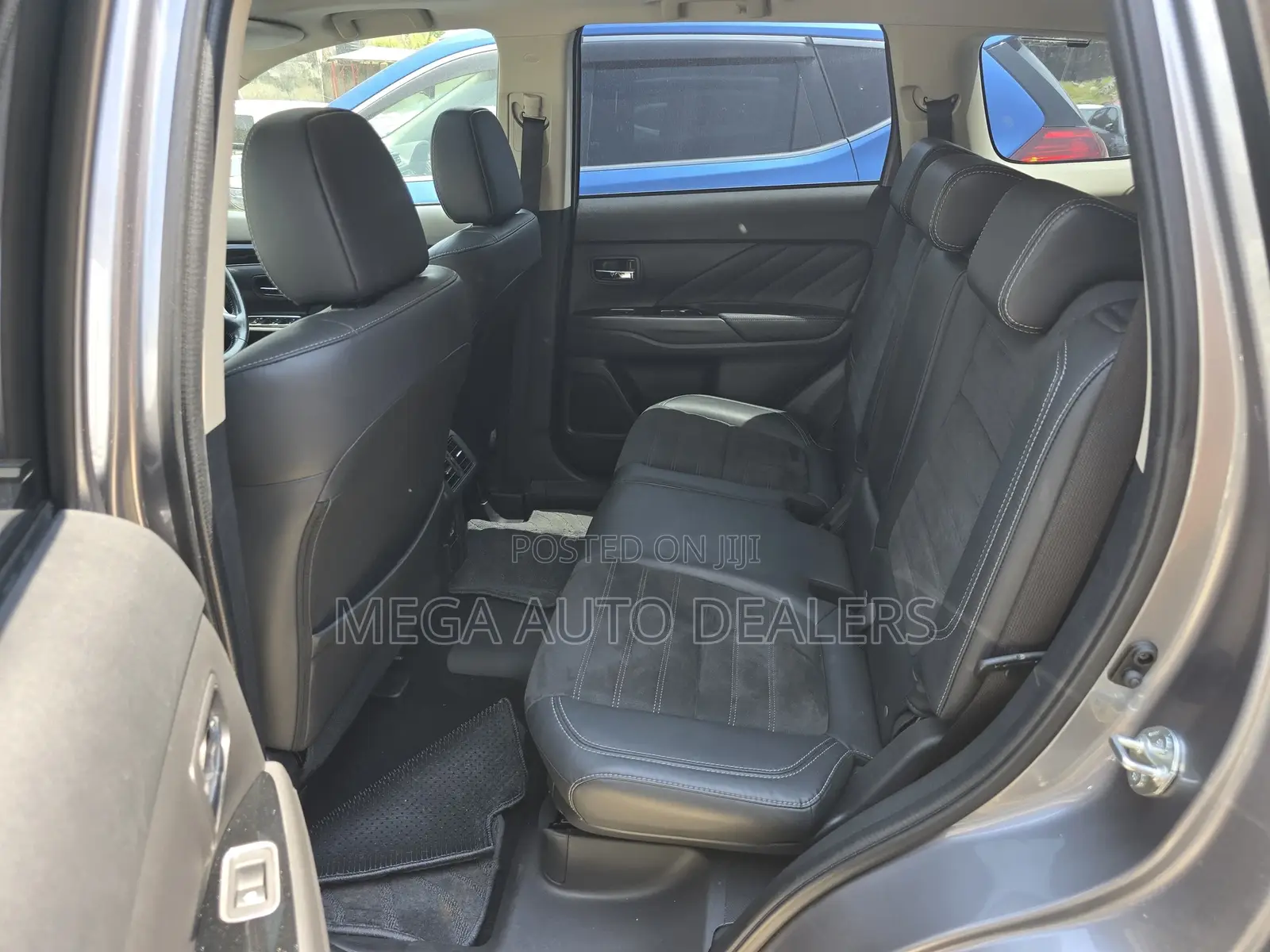 Mitsubishi Outlander 2018 Gray