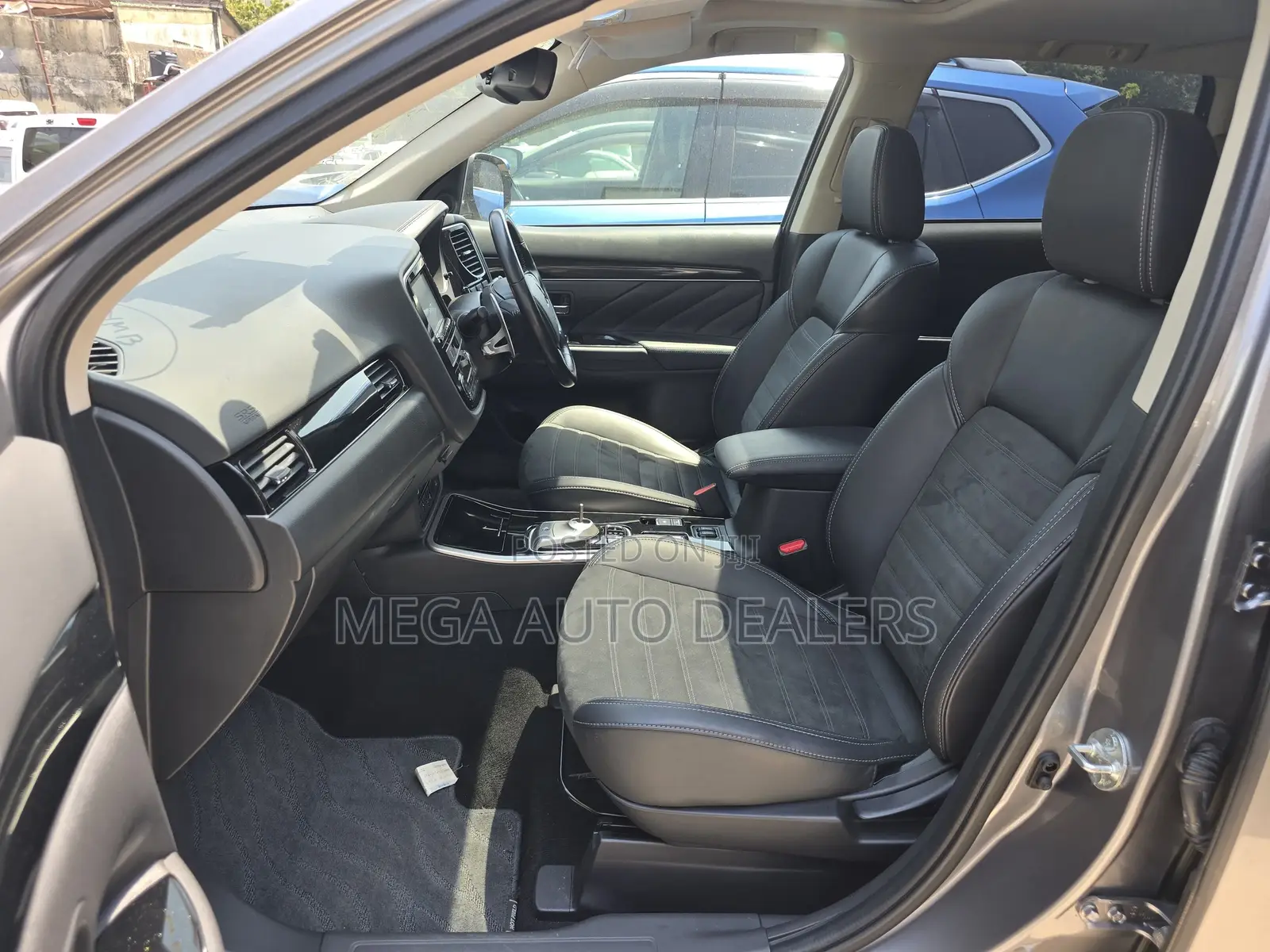 Mitsubishi Outlander 2018 Gray