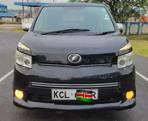 Toyota Voxy 2010 Black