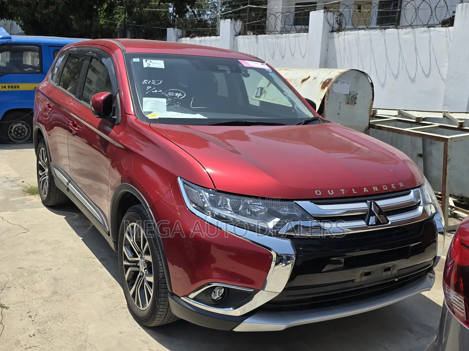 Mitsubishi Outlander 2018 Red