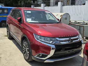 Mitsubishi Outlander 2018 Red