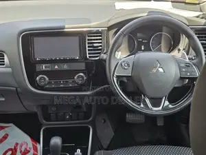 Mitsubishi Outlander 2018 Red