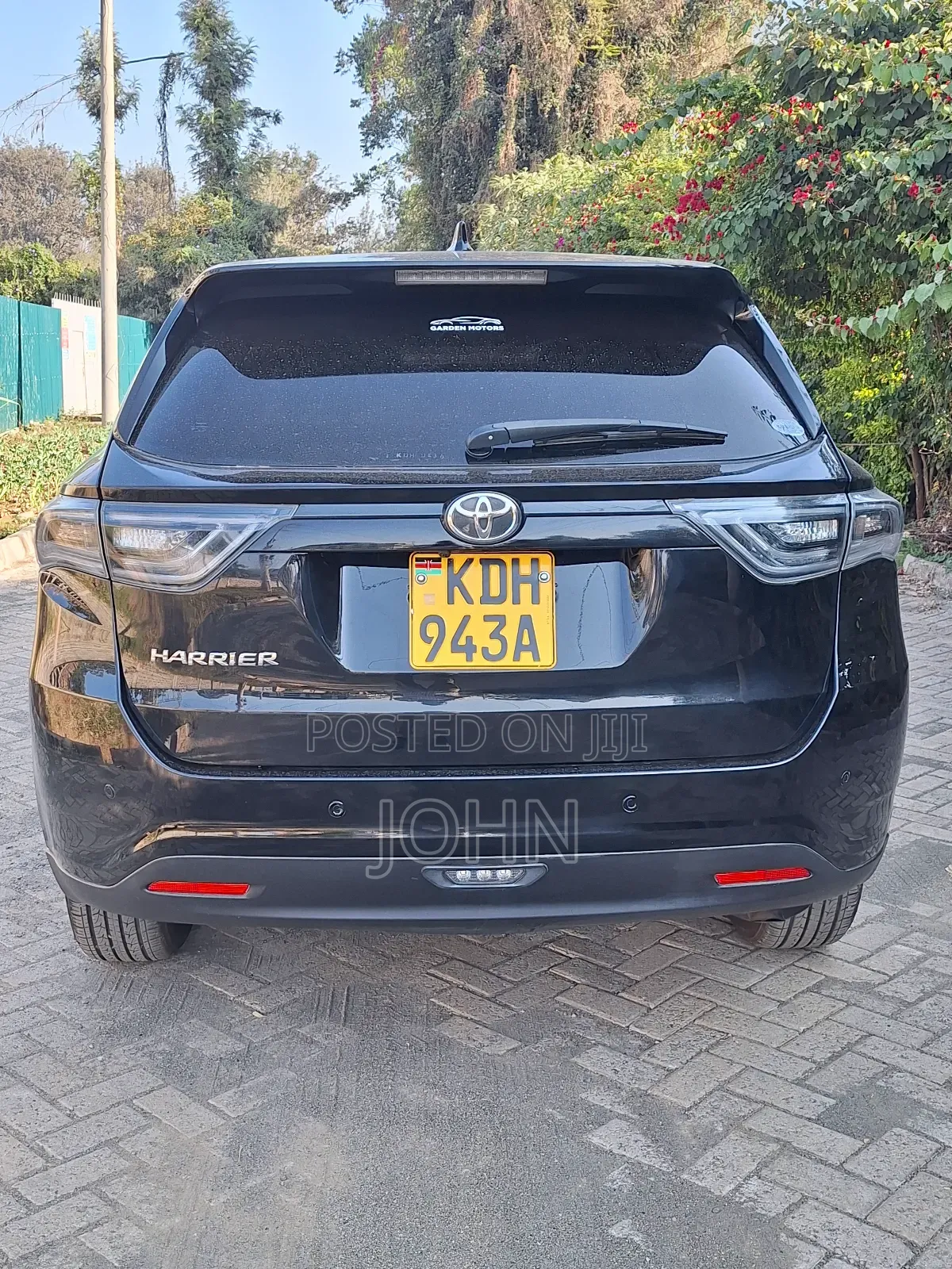 Toyota Harrier 2.0 2015 Black