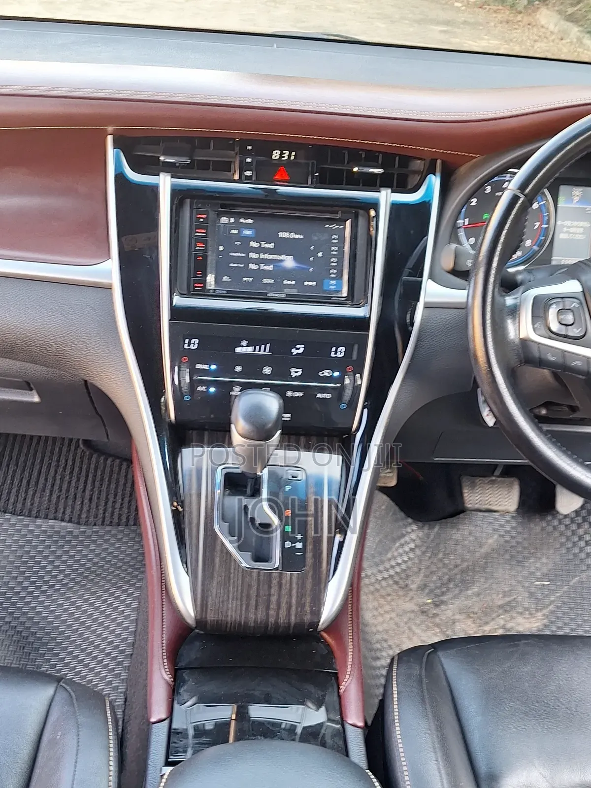 Toyota Harrier 2.0 2015 Black