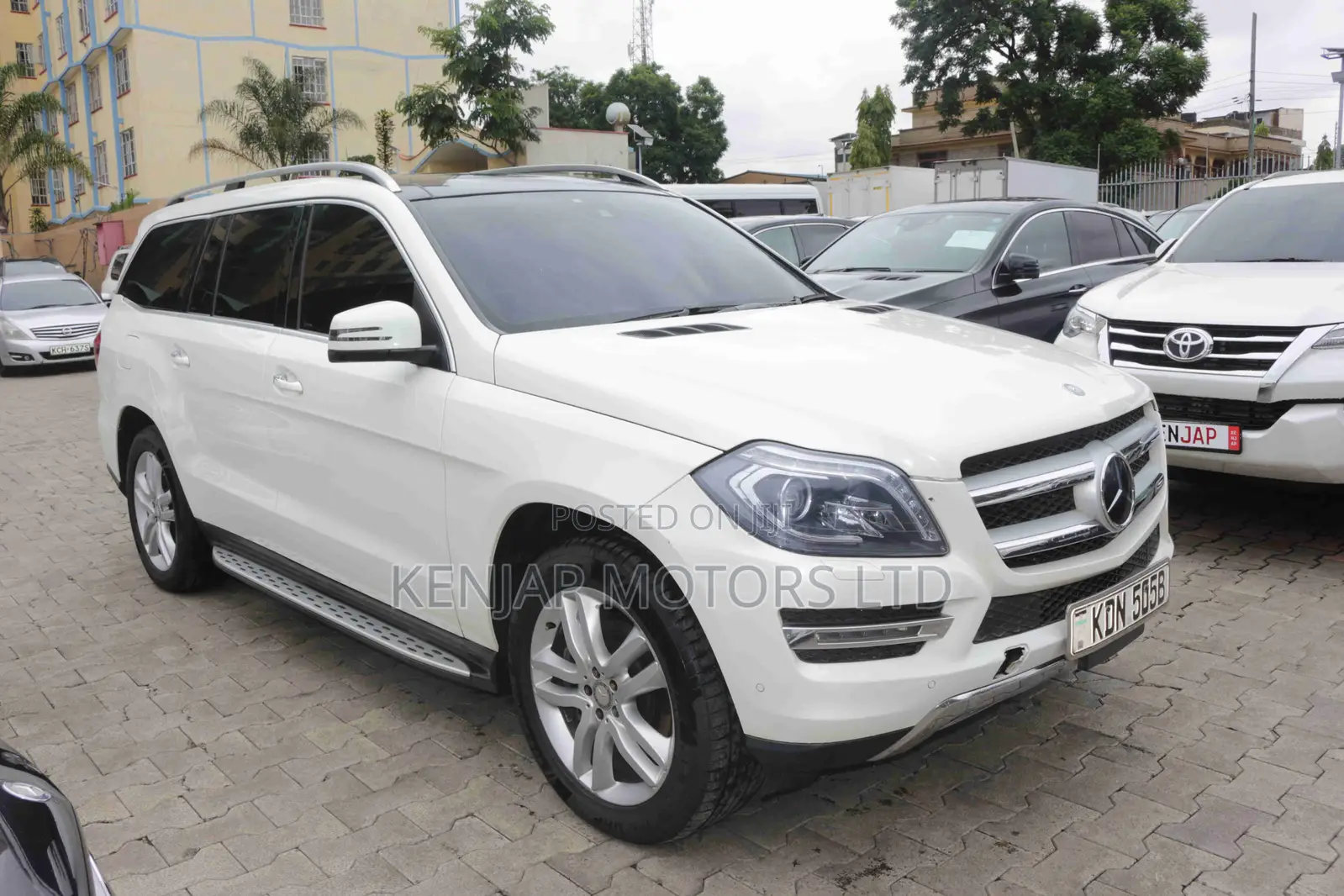 Mercedes-Benz GL-Class 350 BlueTEC 2016 White