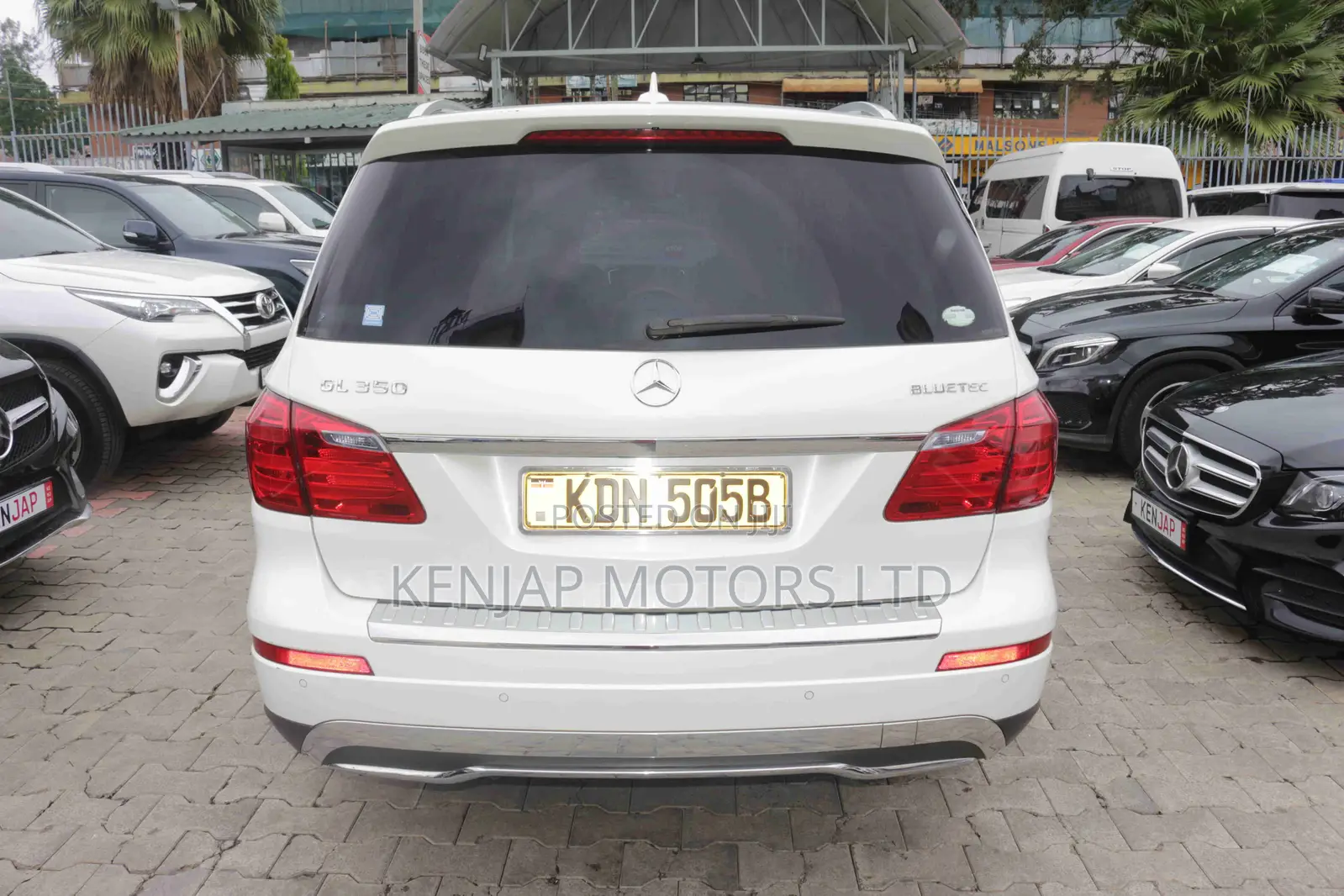 Mercedes-Benz GL-Class 350 BlueTEC 2016 White